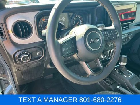 Used 2024 Jeep Wrangler Unlimited Sport AWD/4WD image 15