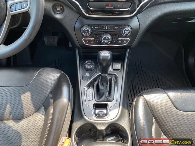 Used 2022 Jeep Cherokee Limited w/ Mopar Interior Package AWD/4WD image 14