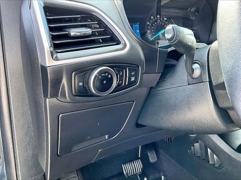 Used 2024 Ford Edge SEL w/ Convenience Package image 30