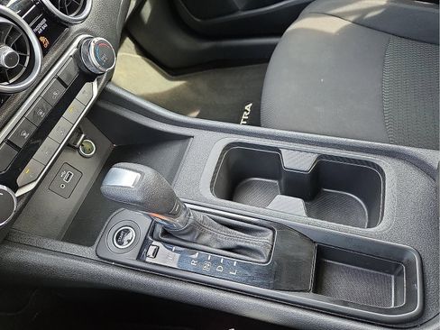 Used 2022 Nissan Sentra S image 25