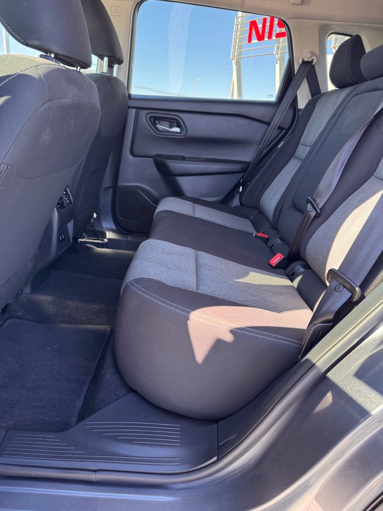 Used 2026 Nissan Rogue SV w/ Cold Weather Package FWD image 10