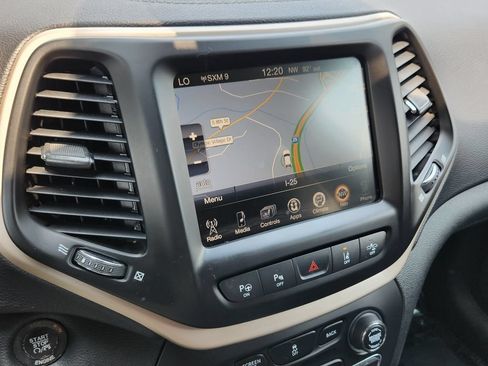 Used 2015 Jeep Cherokee Limited w/ Technology Group AWD/4WD image 8