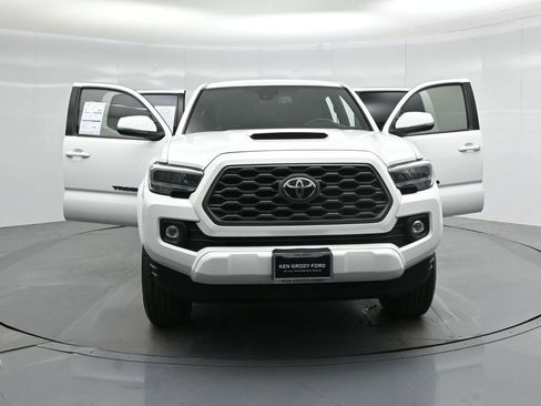 Used 2022 Toyota Tacoma TRD Sport image 26