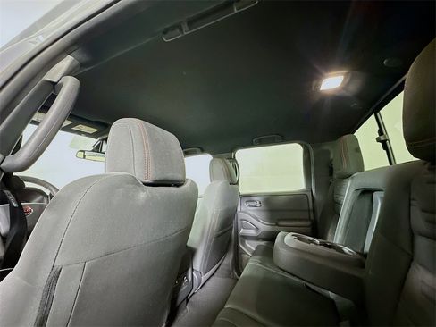 Used 2025 Nissan Frontier PRO-4X w/ Pro Convenience Package image 13