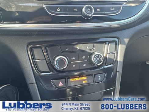 Used 2021 Buick Encore Preferred image 18