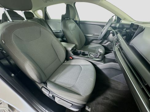 Used 2025 Kia K4 FWD image 30