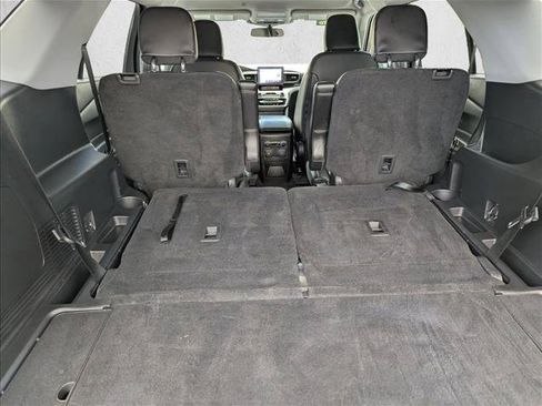 Used 2022 Ford Explorer XLT w/ Equipment Group 202A AWD/4WD image 30