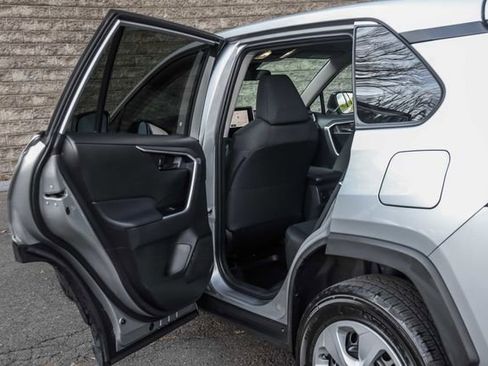 Certified 2024 Toyota RAV4 LE AWD/4WD image 22