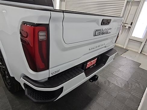 New 2026 GMC Sierra 2500 Denali Ultimate image 7