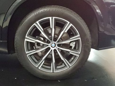 Used 2022 BMW X5 xDrive40i w/ M Sport Package AWD/4WD image 6