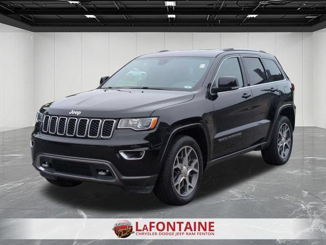 Used 2018 Jeep Grand Cherokee Limited AWD/4WD image 1