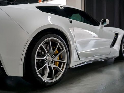 Used 2019 Chevrolet Corvette Z06 RWD image 69