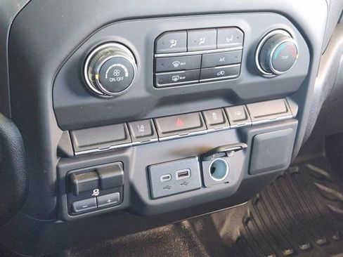 Used 2025 Chevrolet Silverado 2500 W/T image 22