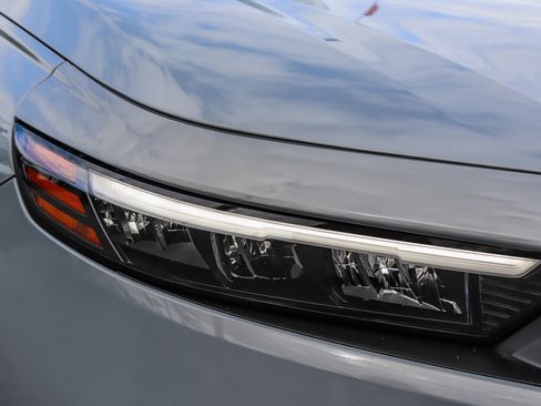 Used 2023 Honda Accord Touring image 6