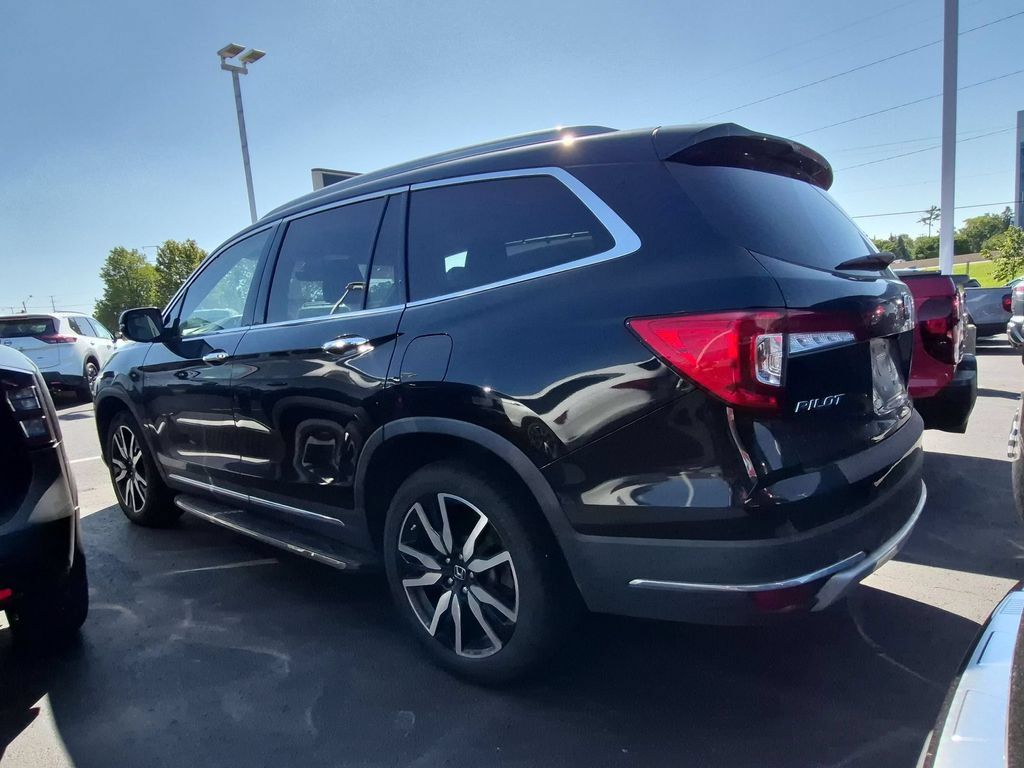 Used 2020 Honda Pilot Touring image 2