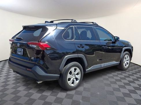 Used 2019 Toyota RAV4 LE AWD/4WD image 7