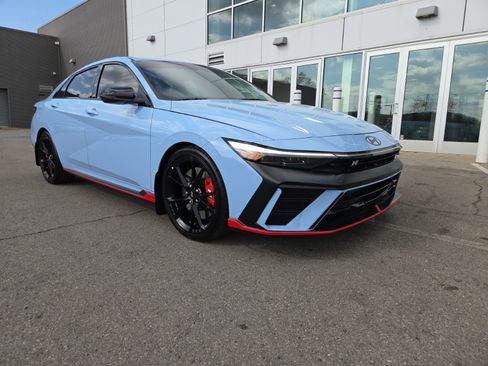 Used 2025 Hyundai Elantra N image 32