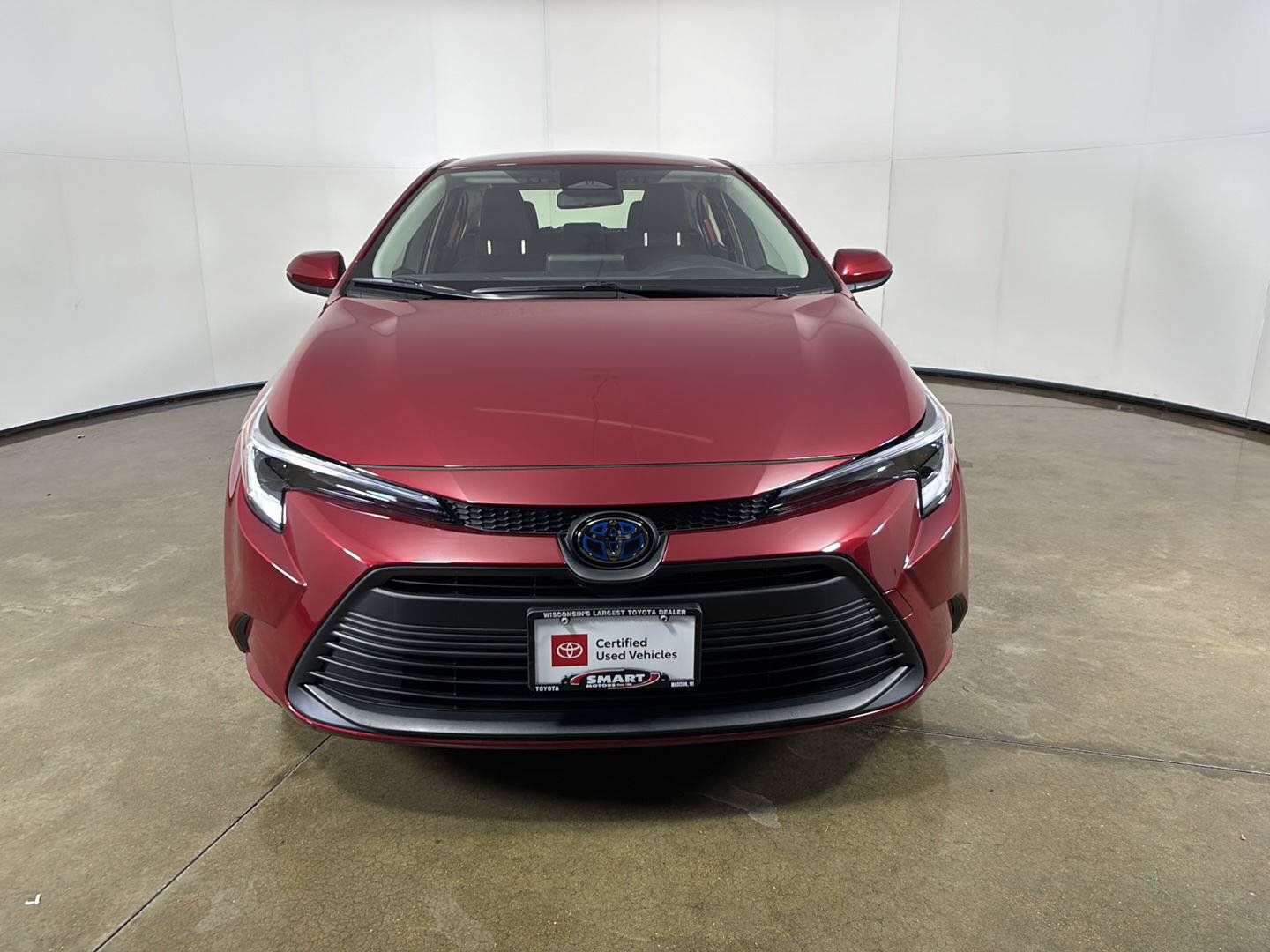 Used 2025 Toyota Corolla LE w/ LE Premium Package FWD image 7