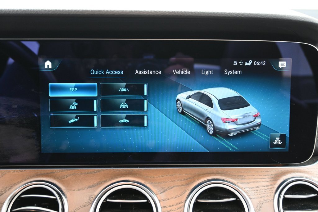Used 2023 Mercedes-Benz E 350 4MATIC Sedan image 28