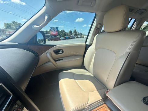 Used 2022 Nissan Armada SL w/ Captain's Chairs Package AWD/4WD image 31