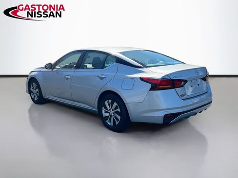Used 2022 Nissan Altima 2.5 S image 6