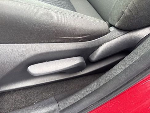 Used 2023 Toyota RAV4 LE image 39