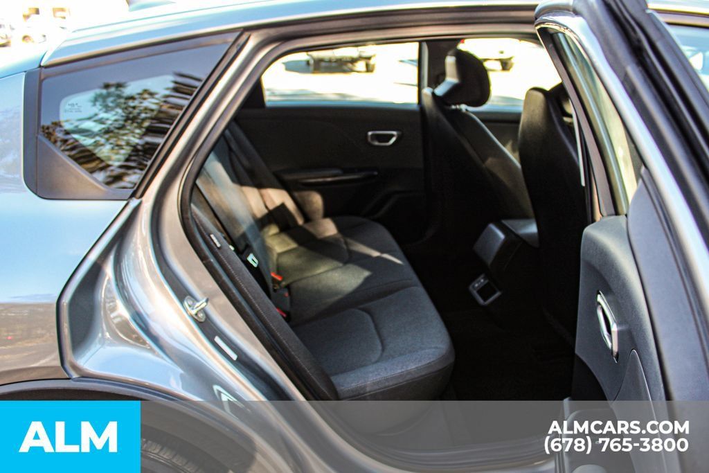 Used 2025 Kia K4 FWD image 18