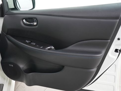 Used 2020 Nissan Leaf SL Plus FWD image 12