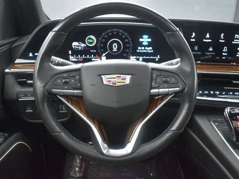 Used 2021 Cadillac Escalade Premium Luxury w/ LPO, Illumination Package image 15