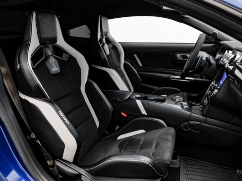 Used 2022 Ford Mustang Shelby GT500 w/ Carbon Fiber Track Pack image 43