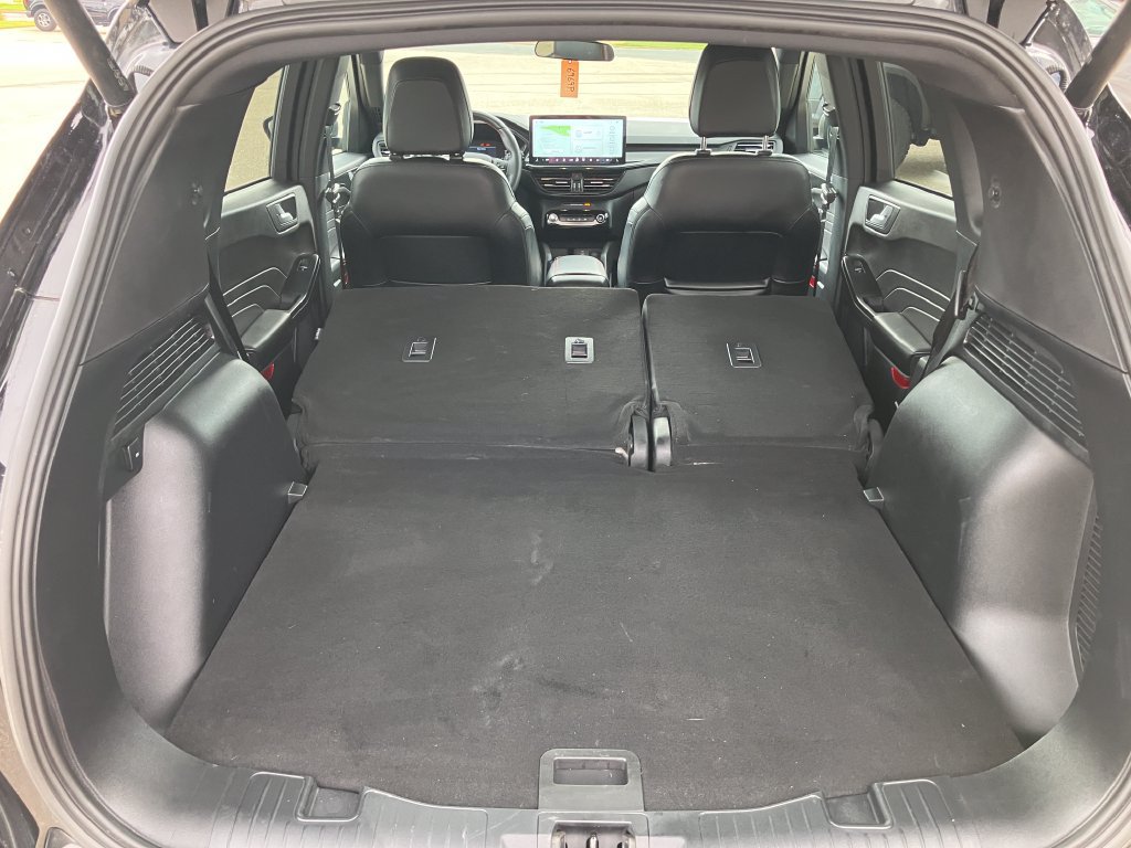Used 2024 Ford Escape ST-Line w/ Tech Pack #1 AWD/4WD image 19