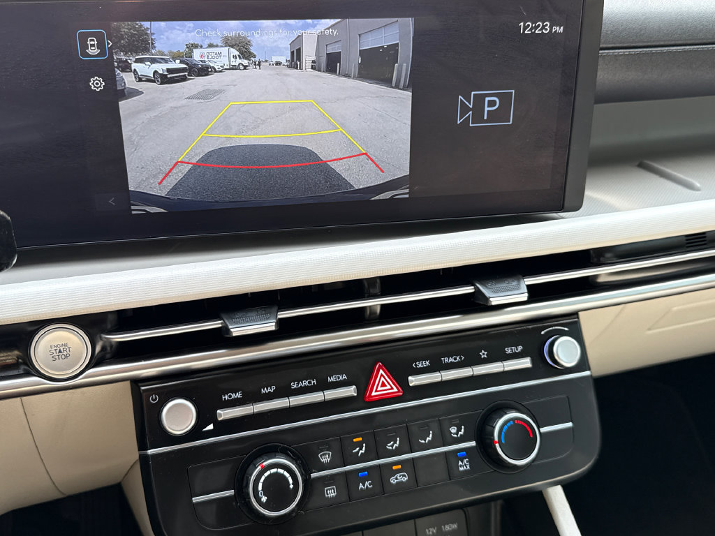 Used 2025 Hyundai Tucson SE FWD image 23