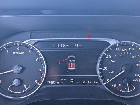 Used 2024 Nissan Pathfinder SV image 31