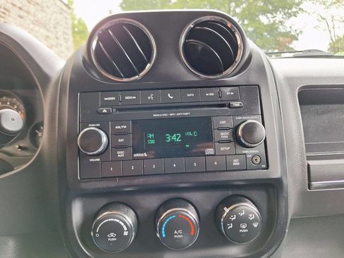 Used 2016 Jeep Patriot Sport w/ Power Value Group image 18