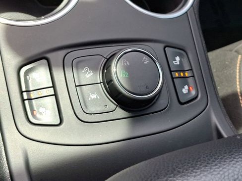 Used 2020 GMC Terrain SLE w/ Driver Convenience Package AWD/4WD image 25
