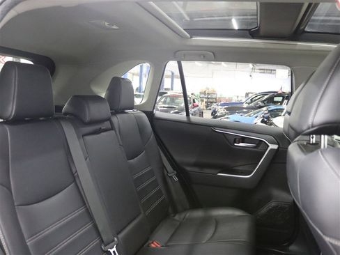 Used 2019 Toyota RAV4 Limited AWD/4WD image 20