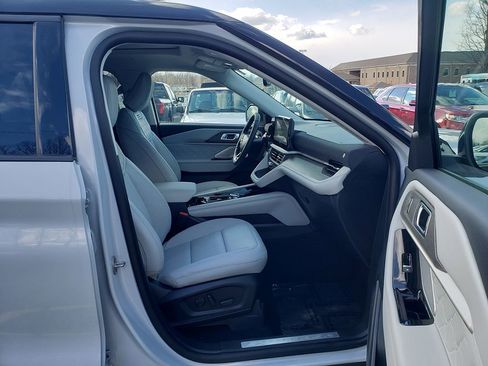 New 2026 Ford Explorer Platinum w/ LUX Leather Package AWD/4WD image 18
