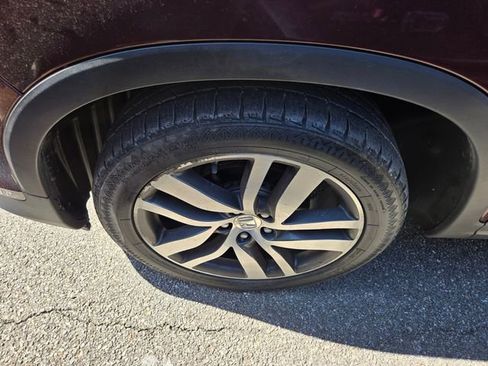 Used 2016 Honda Pilot Touring image 4