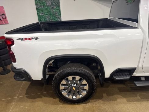 Used 2022 Chevrolet Silverado 2500 Custom w/ Custom Value Package AWD/4WD image 62