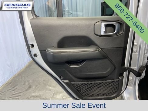Used 2024 Jeep Wrangler Unlimited Sahara AWD/4WD image 25