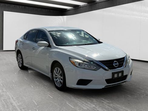 Used 2018 Nissan Altima 2.5 S w/ S Convenience Package FWD image 7