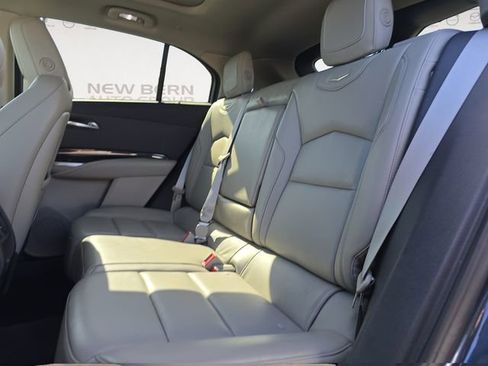 Used 2020 Cadillac XT4 Premium Luxury w/ Cold Weather Package FWD image 13