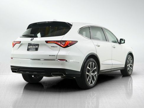 Used 2024 Acura MDX SH-AWD w/ Technology Package image 5