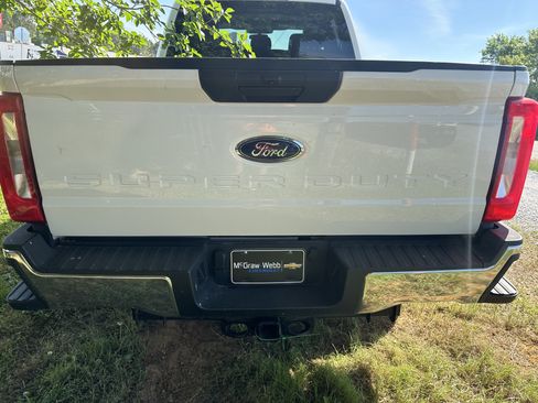 Used 2025 Ford F250 XLT AWD/4WD image 9