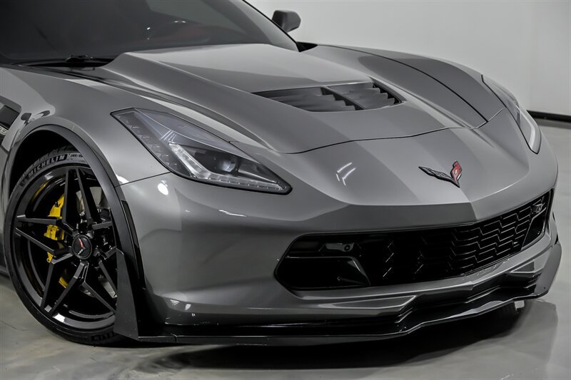Used 2016 Chevrolet Corvette Z06 w/ 3LZ Preferred Equipment Group RWD image 2