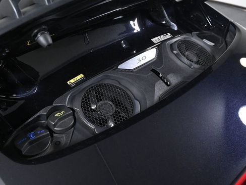 Certified 2022 Porsche 911 Carrera RWD image 25