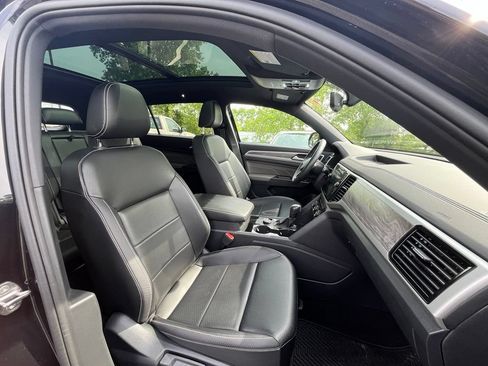 Used 2022 Volkswagen Atlas Cross Sport SE AWD/4WD image 13