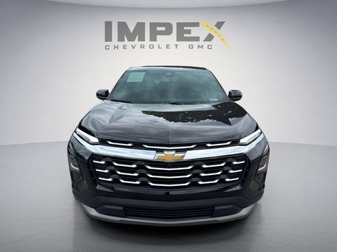 Used 2026 Chevrolet Equinox LT FWD image 8
