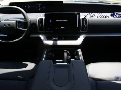 New 2026 Ford Expedition Active RWD image 12