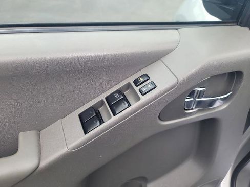 Used 2018 Nissan Frontier SV image 20